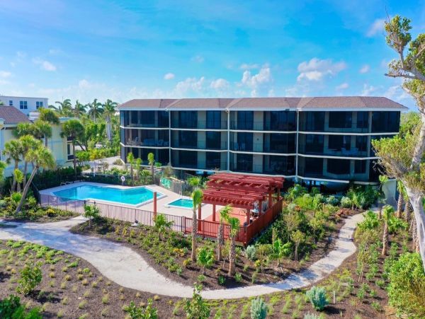 Sanibel Island Vacation Rental with Three Bedrooms on Beach