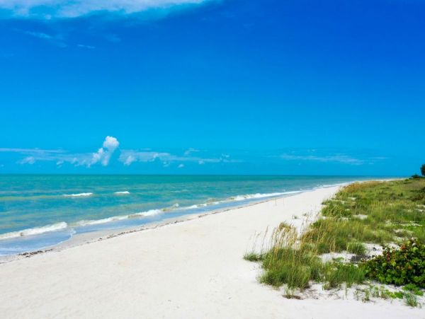 Gulf Front Luxury Condo Three Bedroom in Sanibel