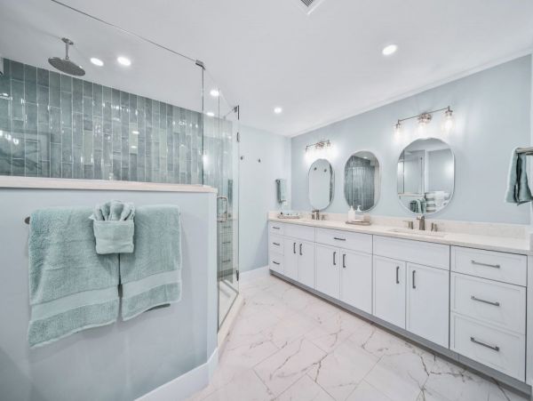 Gulf Front Luxury Condo Three Bedroom in Sanibel