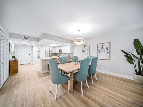 Gulf Front Luxury Condo Three Bedroom in Sanibel
