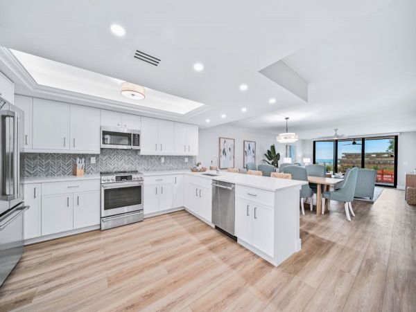 Gulf Front Luxury Condo Three Bedroom in Sanibel