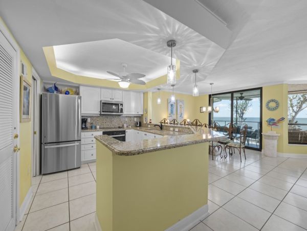 Sanibel Three Bedroom Rental Accommodation at the Beach