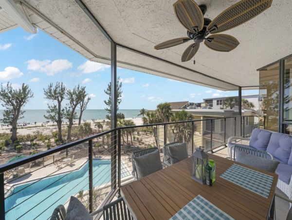 Sanibel Three Bedroom Rental Accommodation at the Beach