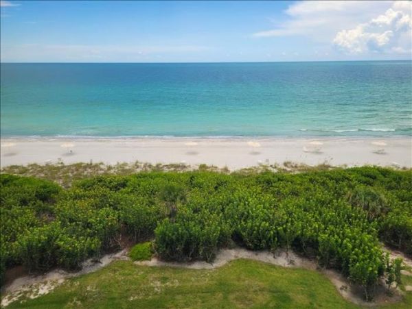 Gulf Front Beachplace unit