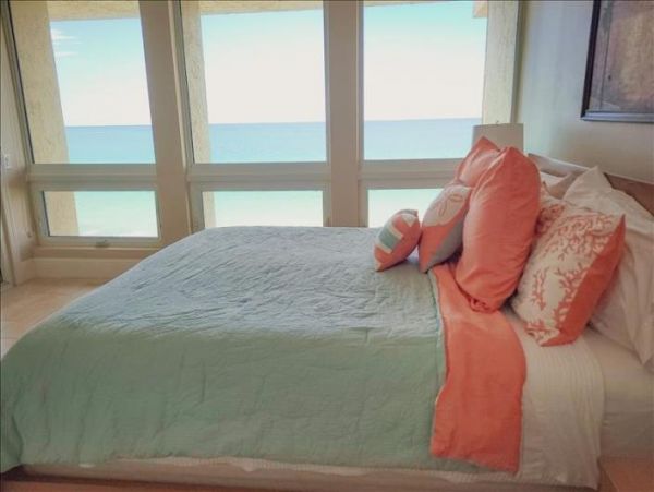Gulf Front Beachplace unit