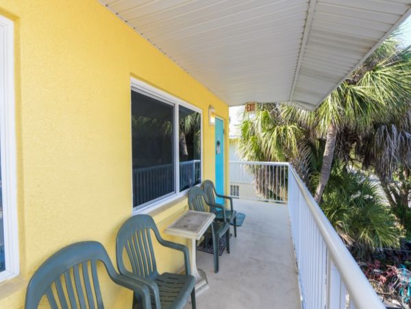Bradenton Beach Vacation Condo 2 Bedrooms Sleeps Six Guests
