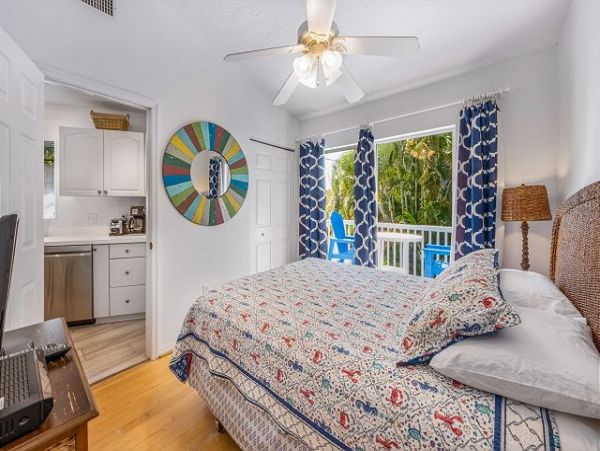 Anna Maria Island 3 Bedroom Vacation Rental Sleeps 6 Pool