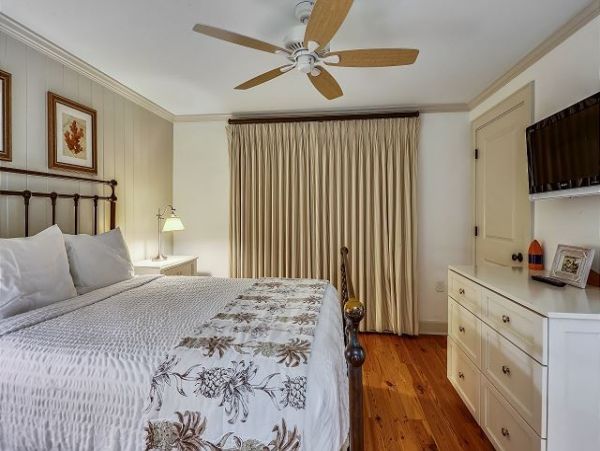 GULF FRONT 2 BEDROOM VILLA SLEEPS 6