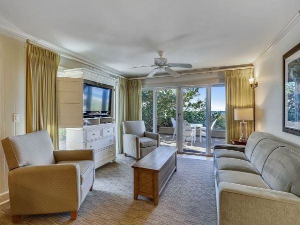 GULF FRONT 2 BEDROOM VILLA SLEEPS 6