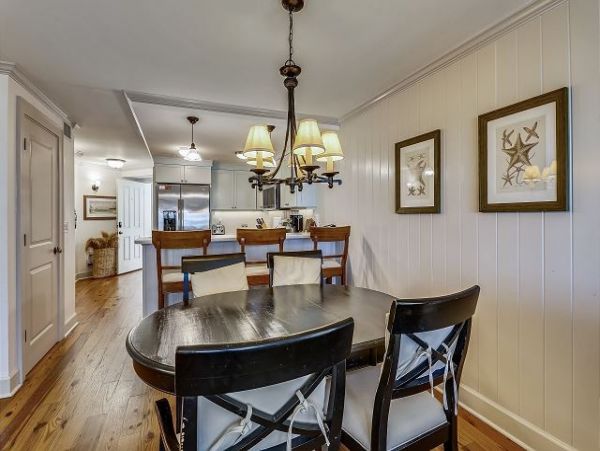 GULF FRONT 2 BEDROOM VILLA SLEEPS 6