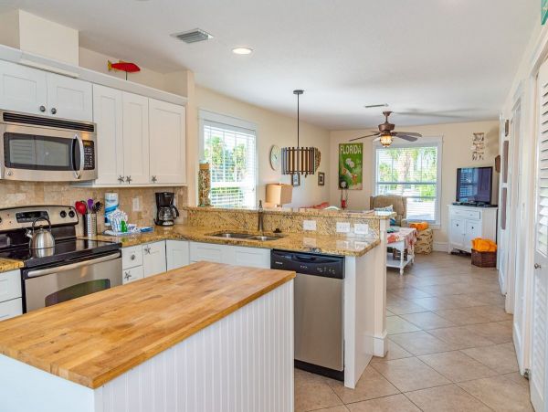 Holmes Beach 2 bedroom Rental Vacation Home