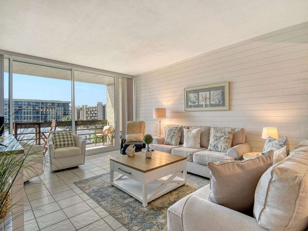 Longboat Key Vacation Condo Two Bedroom Gulf Views