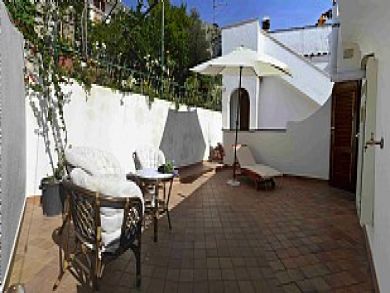 Furnished Sun Deck
