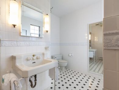 4 Bedroom Ft Myers Beachfront Chalet, Sleeps 12