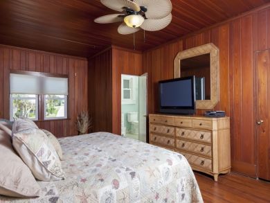 4 Bedroom Ft Myers Beachfront Chalet, Sleeps 12