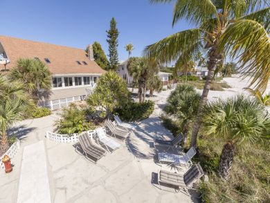 4 Bedroom Ft Myers Beachfront Chalet, Sleeps 12