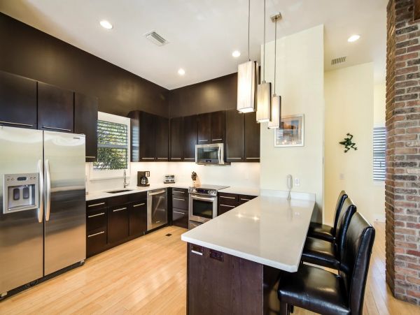 Luxury 4 Bedroom Fort Myers Vacation Home with Private Pool