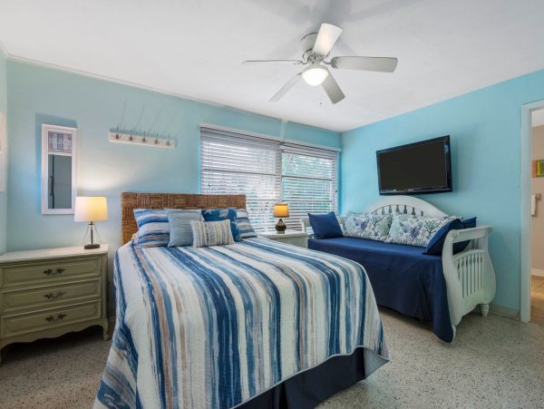 Fort Myers Vacation Home 4 Bedrooms Sleeps 8 Guests