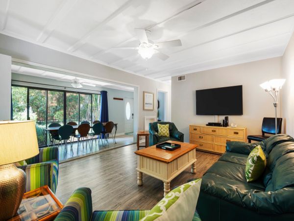 Fort Myers Vacation Home 4 Bedrooms Sleeps 8 Guests