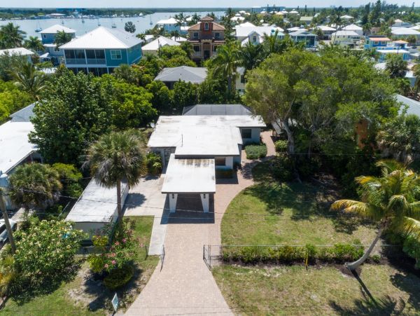 Fort Myers Vacation Home 4 Bedrooms Sleeps 8 Guests