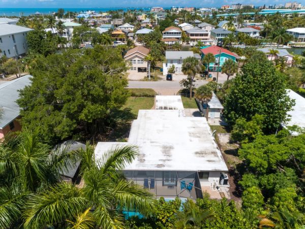 Fort Myers Vacation Home 4 Bedrooms Sleeps 8 Guests