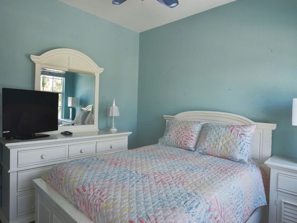 Fort Myers Vacation Home 4 Bedrooms + Den Sleeps 12 Guests
