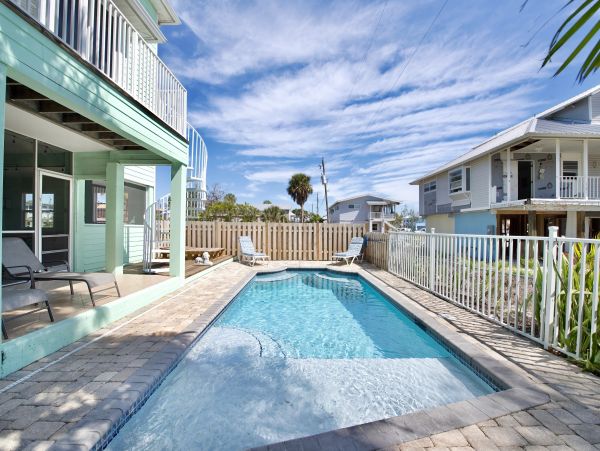 Fort Myers Vacation Home 4 Bedrooms + Den Sleeps 12 Guests