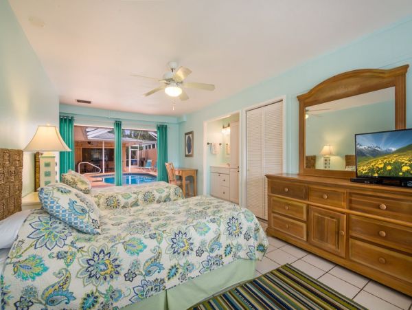 Fort Myers Vacation Home Across the Street from the Beach