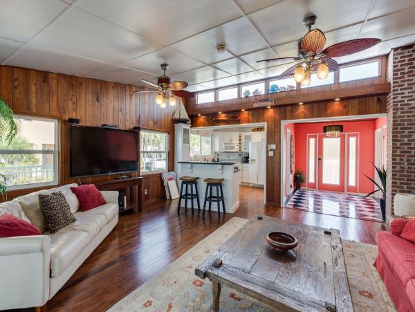Fort Myers Home 880405