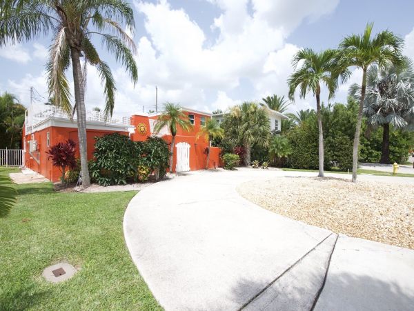 Canal Views Vacation Home in Fort Myers Four Bedroom