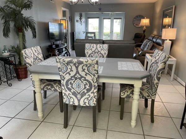 Beautiful Beach Views at this 2 Bedroom Siesta Key Condo