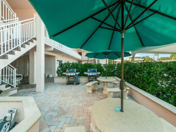 Discover Your Dream Siesta Key Getaway - 2-Bedroom Condo