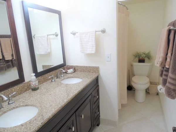 Siesta Key Vacation Condo with Great Views and Walk to Beach