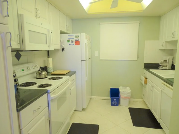 Siesta Key Vacation Condo with Great Views and Walk to Beach