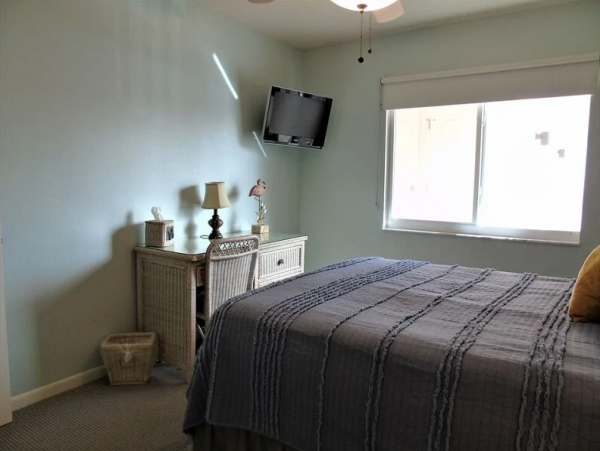 Siesta Key Vacation Condo with Great Views and Walk to Beach