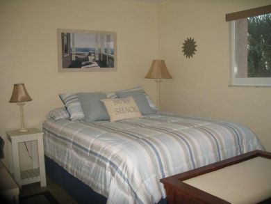 Queen Bedroom Queen Bedroom