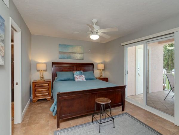 Siesta Key Beachfront Condo Rental 2 Bedrooms Sleeps 4