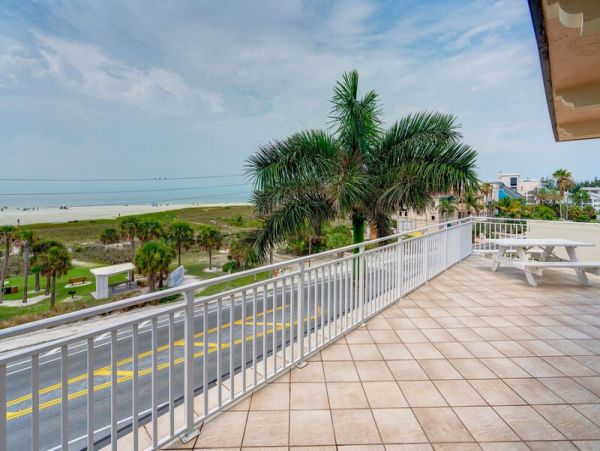 Siesta Key Beachfront Condo Rental 2 Bedrooms Sleeps 4