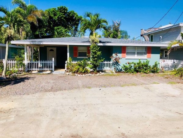 Bradenton Beach 4 Bedroom Vacation Pool Home Walk To Beach