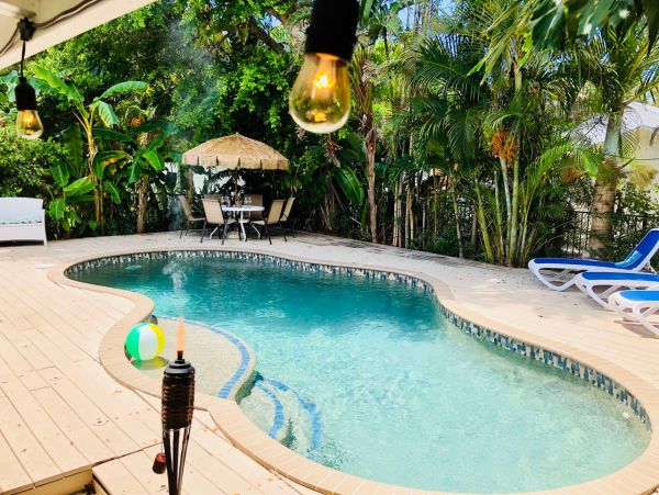 Bradenton Beach 4 Bedroom Vacation Pool Home Walk To Beach