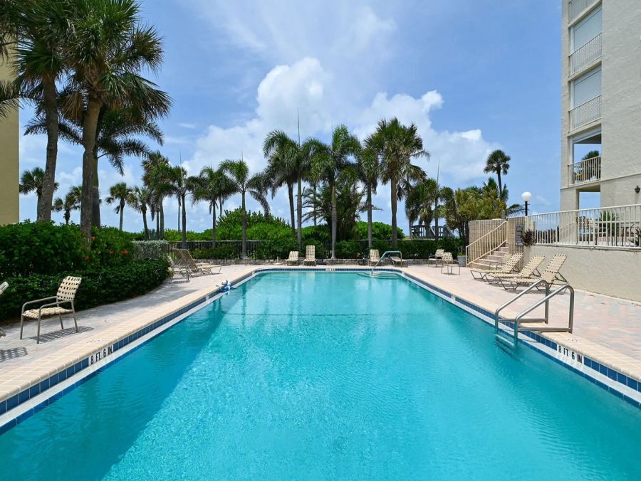 Longboat Key Vacation Rental - Direct Gulf Front Condo with Lanai