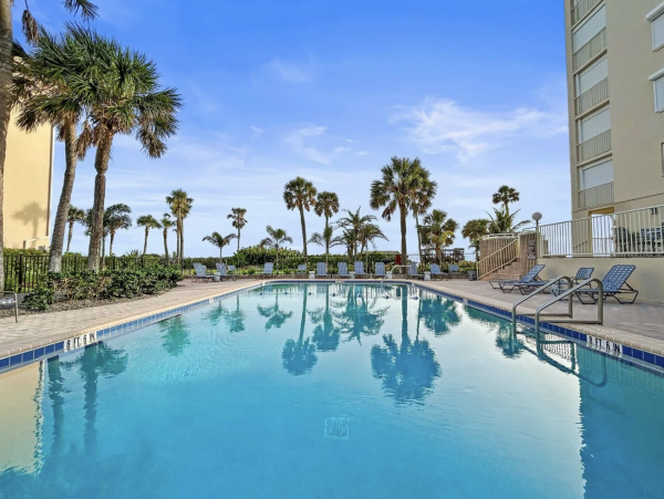 Longboat Key Vacation Rental - Direct Gulf Front Condo with Lanai