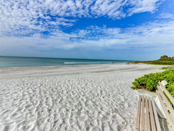 Longboat Key Walk to Beach Two Bedroom Vacation Condo