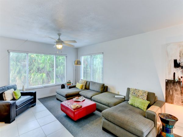 Longboat Key Walk to Beach Two Bedroom Vacation Condo