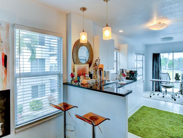 Longboat Key Walk to Beach Two Bedroom Vacation Condo
