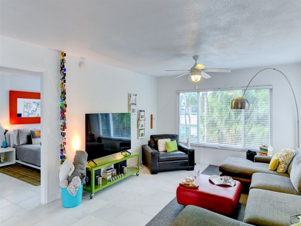 Longboat Key Walk to Beach Two Bedroom Vacation Condo