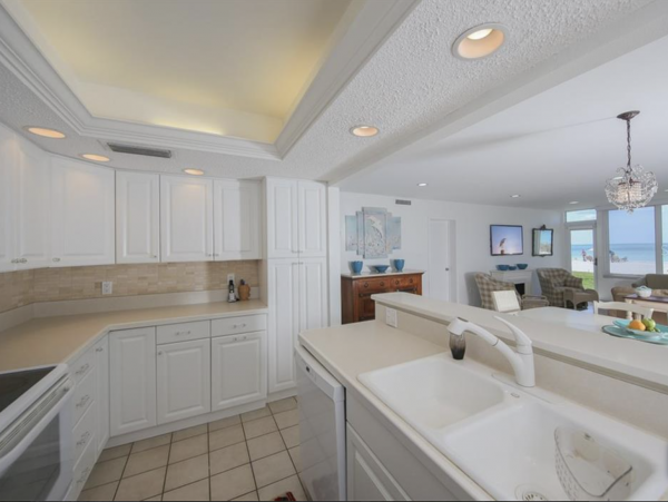 Beachfront Rental Longboat Key with Pool 6 Guests