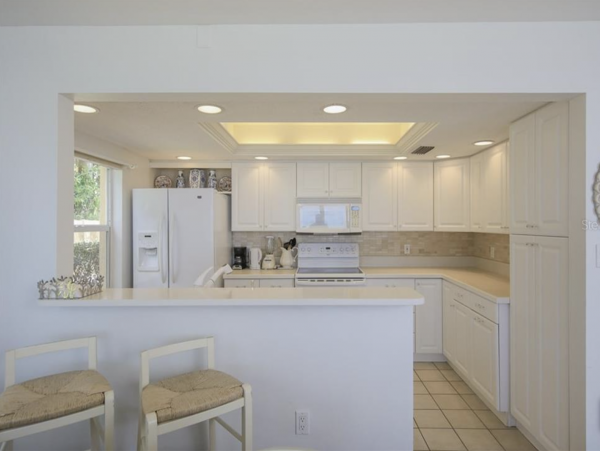 Beachfront Rental Longboat Key with Pool 6 Guests