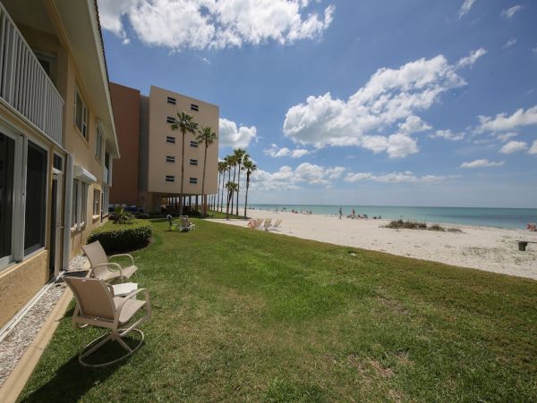 Beachfront Rental Longboat Key with Pool 6 Guests