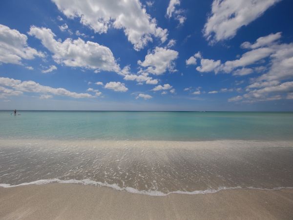 Beachfront Rental Longboat Key with Pool 6 Guests